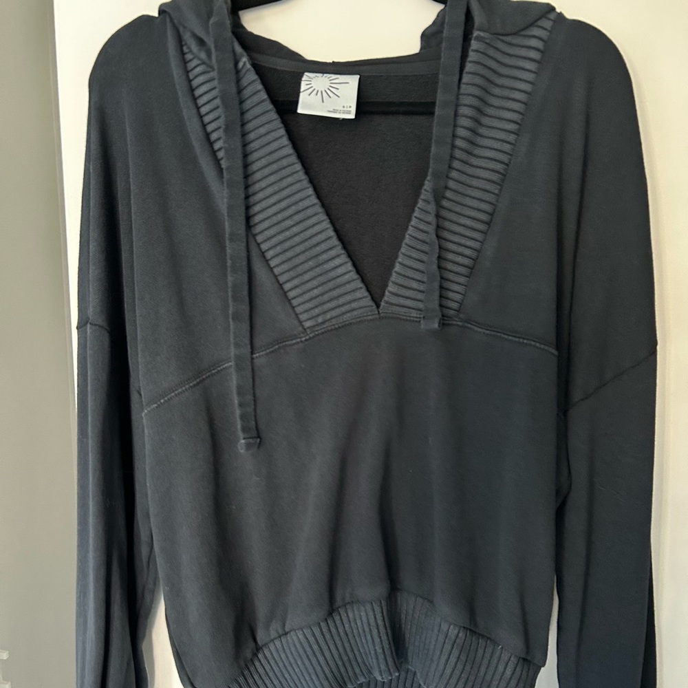 Offline by Aerie deep V hoodie pullover waist length